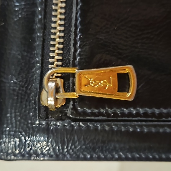YSL Logo Patent Leather Bifold Snap Wallet w/Dustbag - Picture 7 of 14